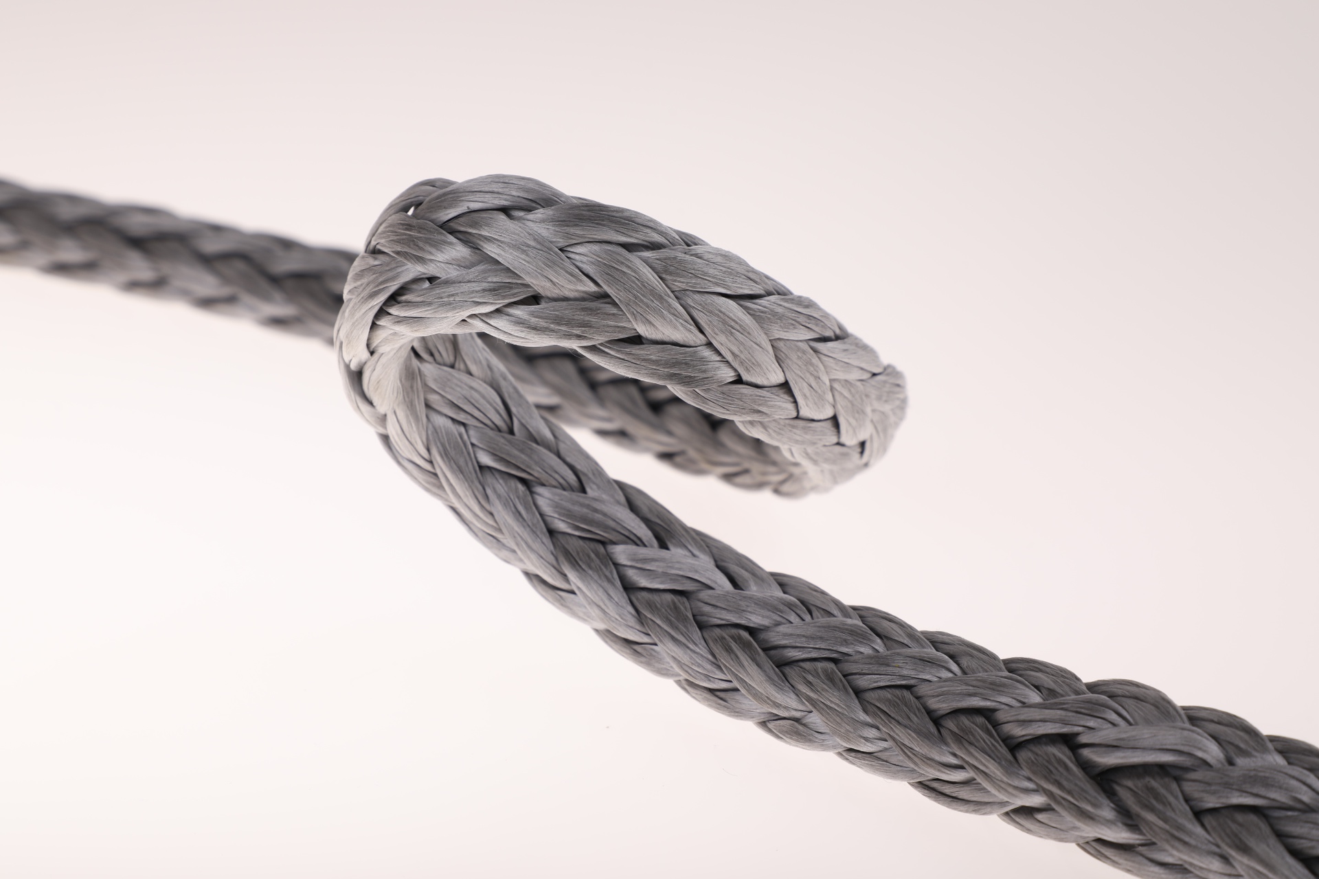 Heavy-duty UHMWPE synthetic rope at a maritime port